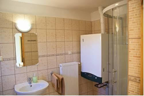 Apartment Villa Attila เฮวิซ ภายนอก รูปภาพ
